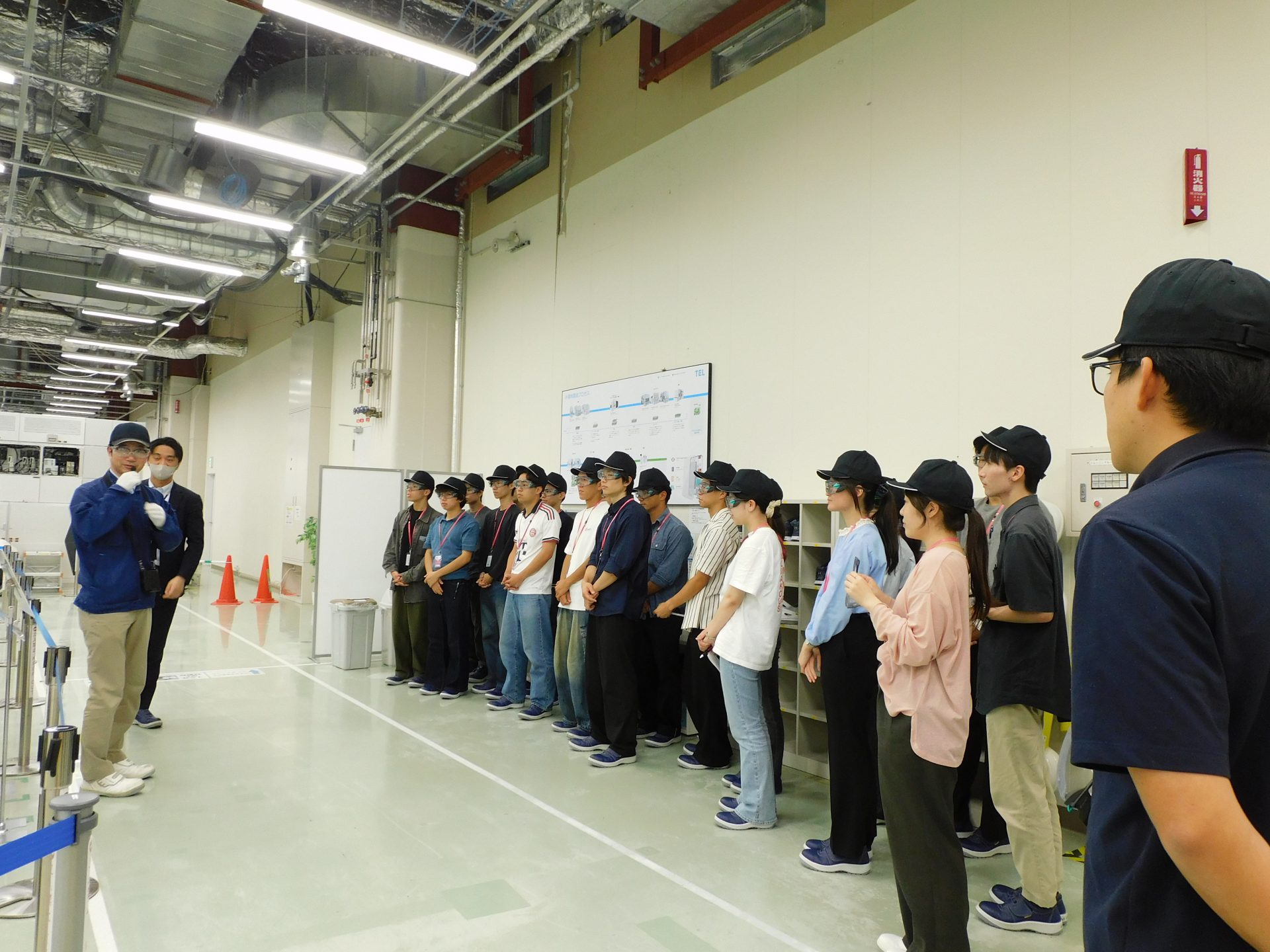 3年次DS半導体コース「半導体実験Ⅱ」において、東京エレクトロン九州株式会社を見学しました